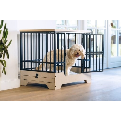 Designed by Lotte Quirine – cușcă de interior pentru câini cu elemente din lemn