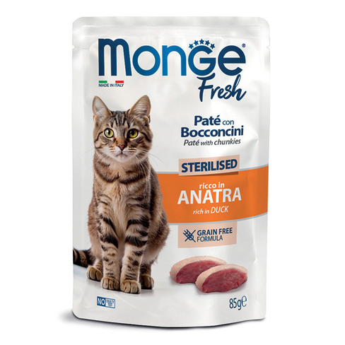 MONGE Fresh Sterilised Paté with Chunkies rich in Duck